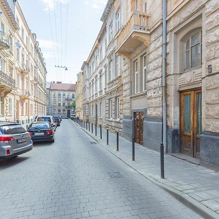 Квартира Подобово У Львові На Вулиці Щепкіна 5 Ngoại thất bức ảnh